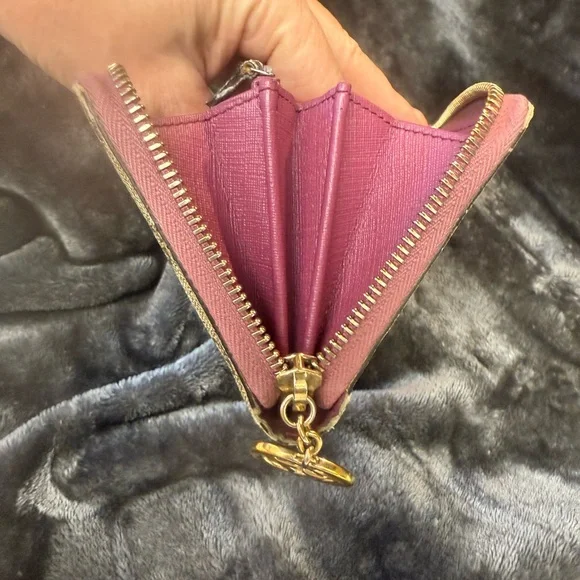 Gucci Beige and Pink Signature Wallet - Picture 12 of 13